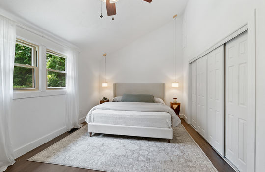 5093 Smith Rd Int-13