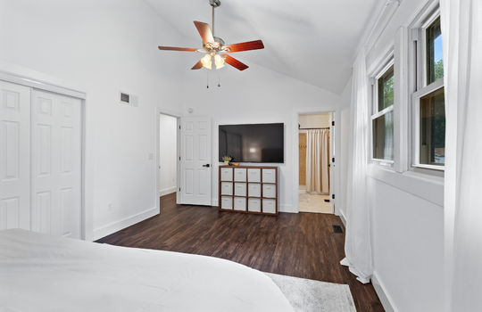 5093 Smith Rd Int-15