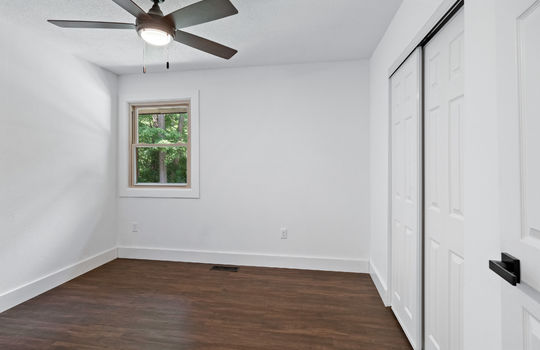 5093 Smith Rd Int-17