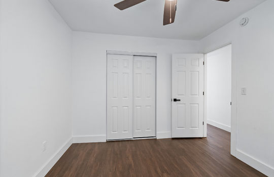 5093 Smith Rd Int-18
