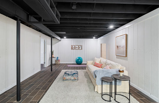 5093 Smith Rd Int-23