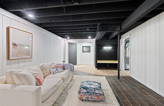 5093 Smith Rd Int-25