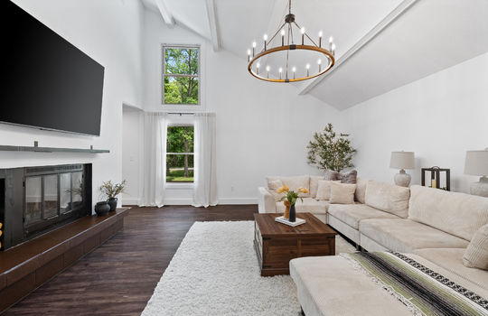 5093 Smith Rd Int-4