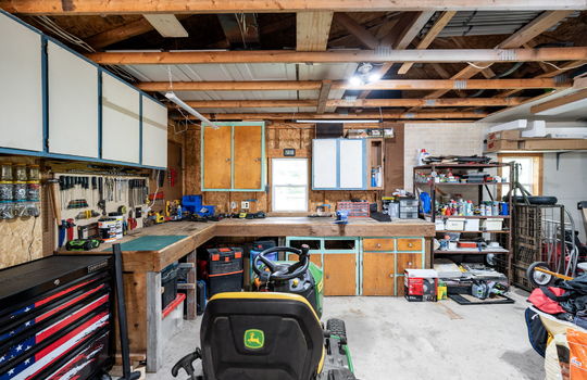 52-web-or-mls-1811 Center Dr Int-41