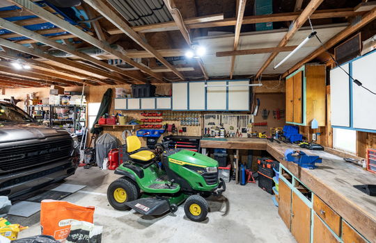 53-web-or-mls-1811 Center Dr Int-42