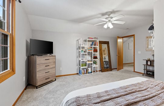 1168 Brandywine St Int-22