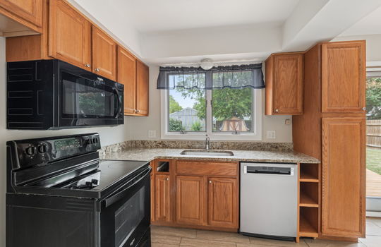 14-web-or-mls-625 John Rolfe Dr Int-6