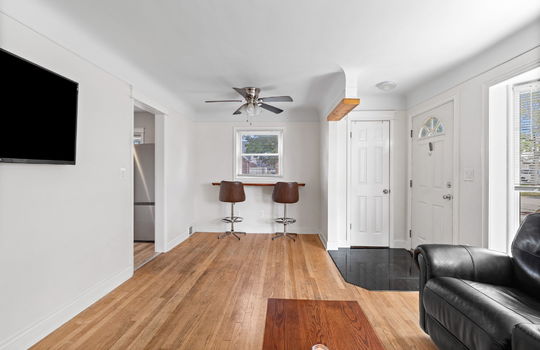 15-web-or-mls-2320 Sherwood St Int-3