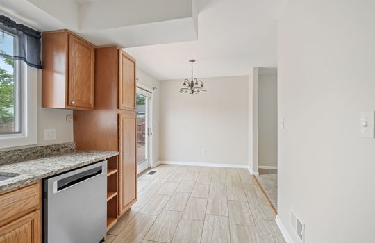 15-web-or-mls-625 John Rolfe Dr Int-7