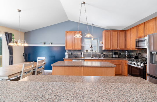 18-web-or-mls-9116 Susan Cir Int-10