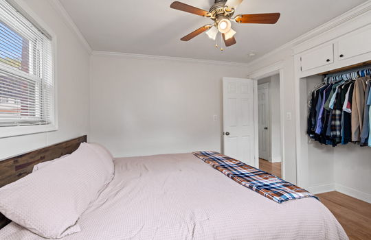 24-web-or-mls-2320 Sherwood St Int-12