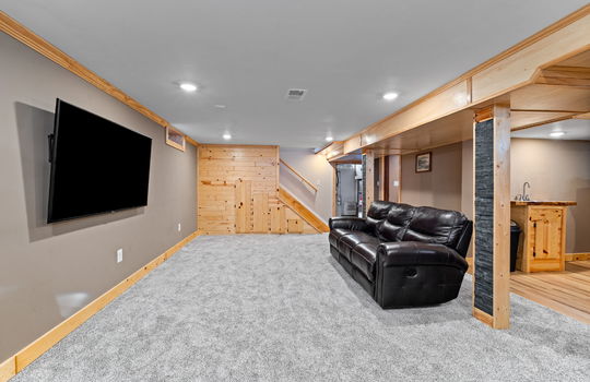 29-web-or-mls-2320 Sherwood St Int-17