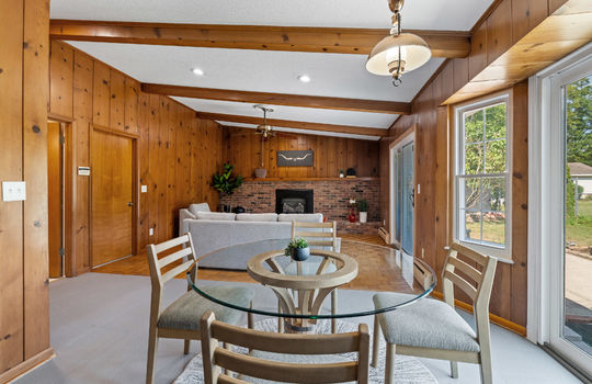 3384 Springdale Dr Int-12