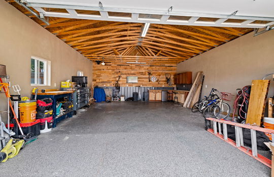 38-web-or-mls-2320 Sherwood St Int-26