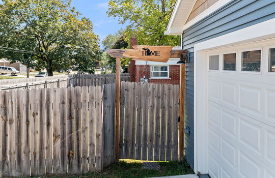4-web-or-mls-2320 Sherwood St Ext-4