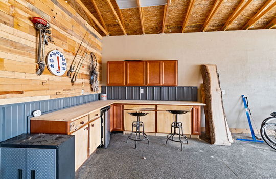 40-web-or-mls-2320 Sherwood St Int-28