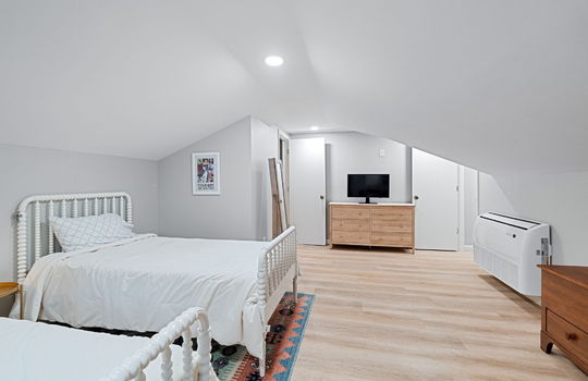 52-web-or-mls-4843 Skelly Rd Int-43