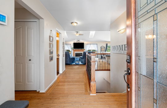 7-web-or-mls-9116 Susan Cir Int-1