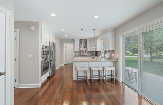 8360 Doulton Ct Int-10