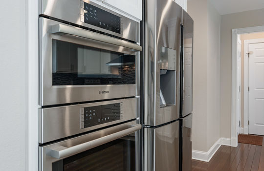 8360 Doulton Ct Int-13