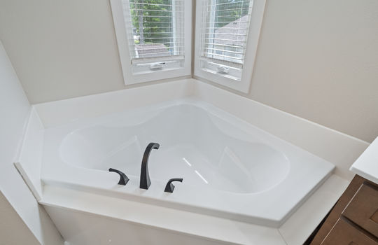 8360 Doulton Ct Int-31