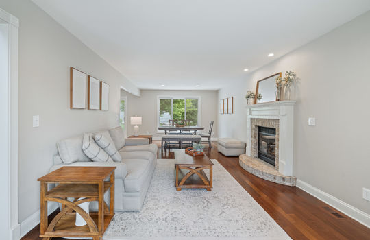 8360 Doulton Ct Int-5