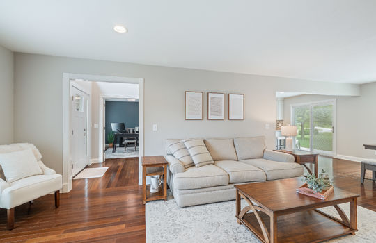 8360 Doulton Ct Int-6