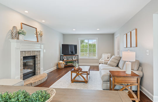 8360 Doulton Ct Int-7