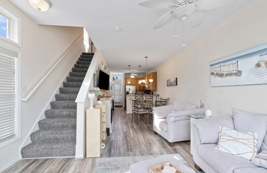10-web-or-mls-200 Beachwalk Trail Int-3