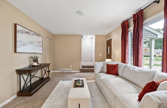 11-web-or-mls-6125 Everwood Int-4
