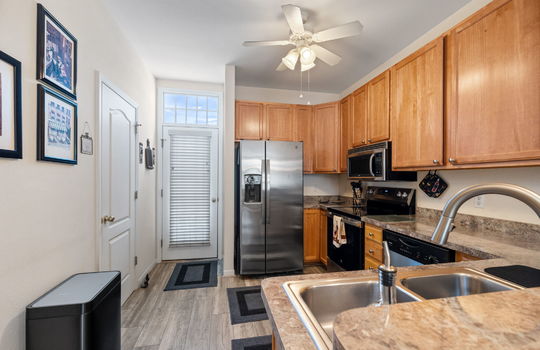 13-web-or-mls-200 Beachwalk Trail Int-6