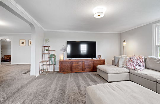 14-web-or-mls-6308 Yankee Rd Int-2
