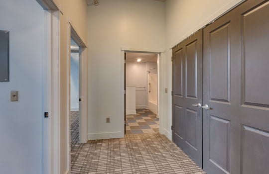 16-web-or-mls-44 S St Clair St Unit 1 Int-12
