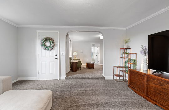 16-web-or-mls-6308 Yankee Rd Int-4