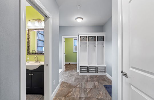 18-web-or-mls-5584 Red Hawk Ln Int-12