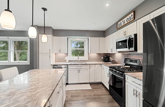 19-web-or-mls-2160 Eastedge Dr Int-11