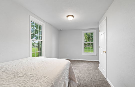20-web-or-mls-6308 Yankee Rd Int-8