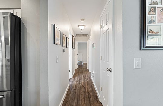 21-web-or-mls-2160 Eastedge Dr Int-13