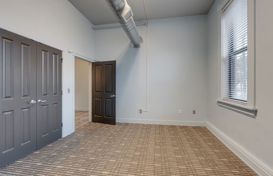 21-web-or-mls-44 S St Clair St Unit 1 Int-18
