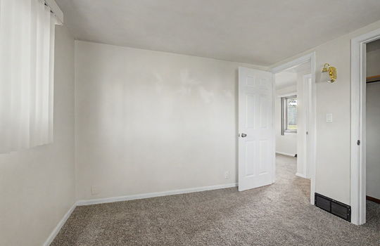 21-web-or-mls-9901 Secor Rd Int-11
