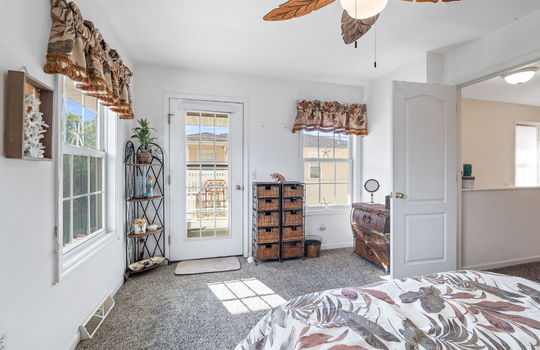 22-web-or-mls-200 Beachwalk Trail Int-15
