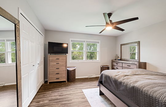 22-web-or-mls-2160 Eastedge Dr Int-14