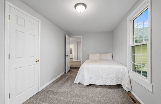 22-web-or-mls-6308 Yankee Rd Int-10