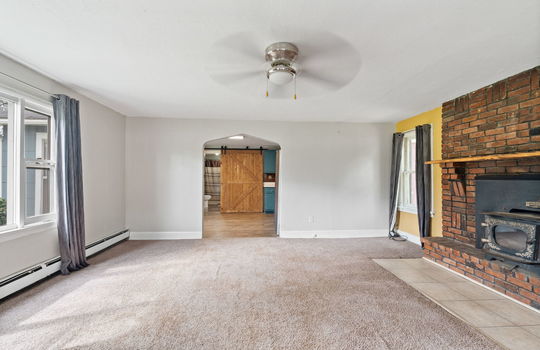 23-web-or-mls-9111 Telegraph Rd Int-3
