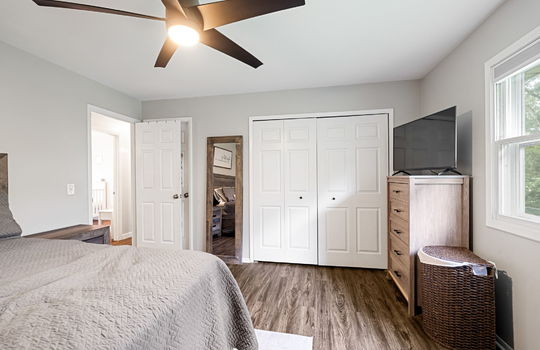 24-web-or-mls-2160 Eastedge Dr Int-16