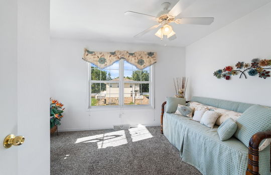 25-web-or-mls-200 Beachwalk Trail Int-18