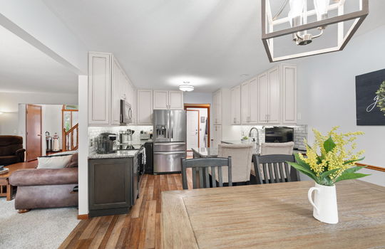 25-web-or-mls-7273 Silo Meadows Dr Int-12