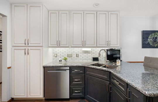 28-web-or-mls-7273 Silo Meadows Dr Int-15