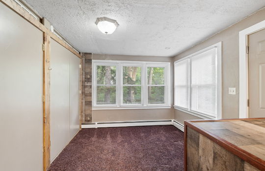 32-web-or-mls-9111 Telegraph Rd Int-12