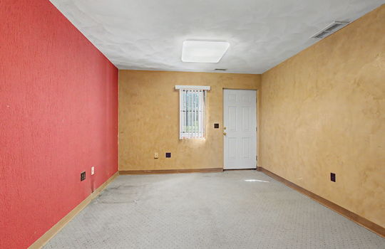 32-web-or-mls-9901 Secor Rd Int-22